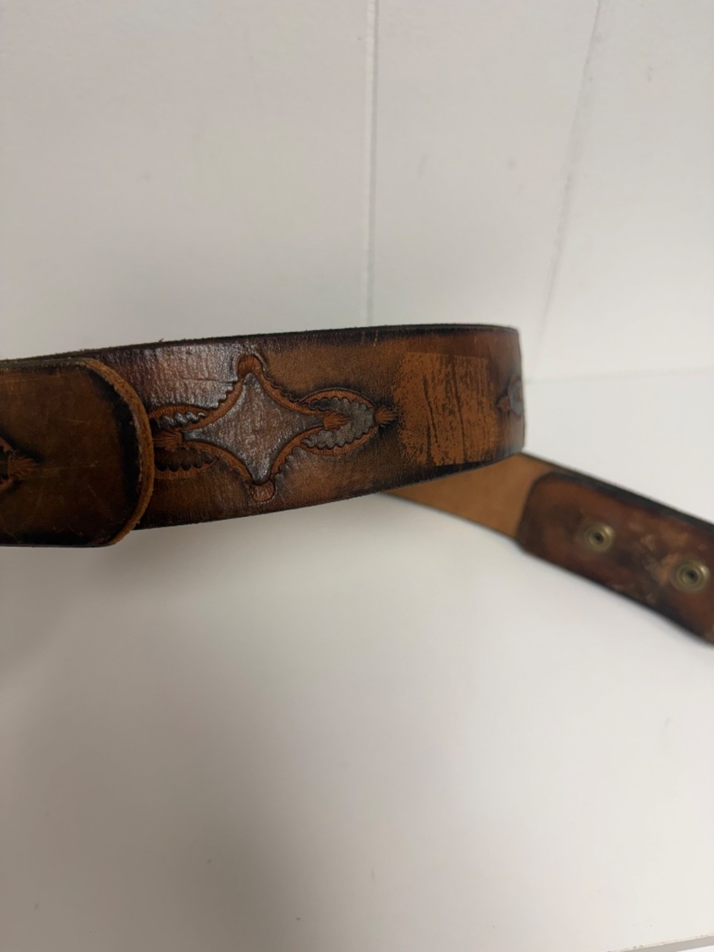 Vintage Tooled Brown Leather Belt Strap | Western Style | Snap-On Buckle Style - Picture 10 of 12
